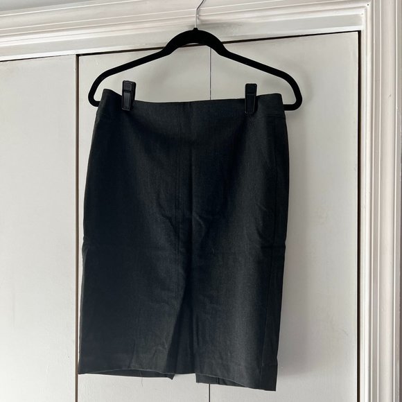 EUC - Loft Pencil Skirt - Charcoal Grey - Size 8 - Picture 1 of 2